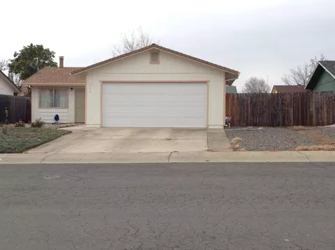 852 Partridge Dr, Redding, CA 96003 photo 1