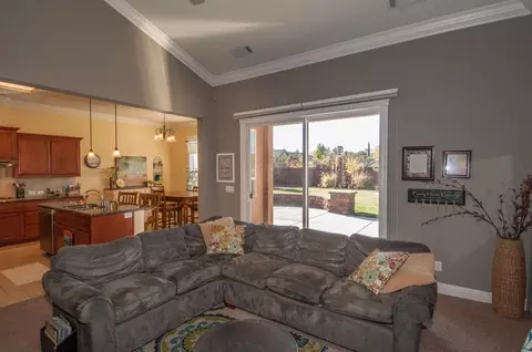 1137 Lakeside Dr, Redding, CA 96001 photo 5
