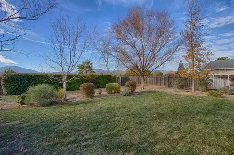 11336 Menlo Way, Redding, CA 96003 photo 4