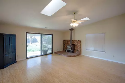11336 Menlo Way, Redding, CA 96003 photo 9