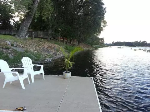 6921 Riverside Dr, Redding, CA 96001 photo 1