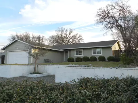 3625 Summit Dr, Redding, CA 96001 photo 1