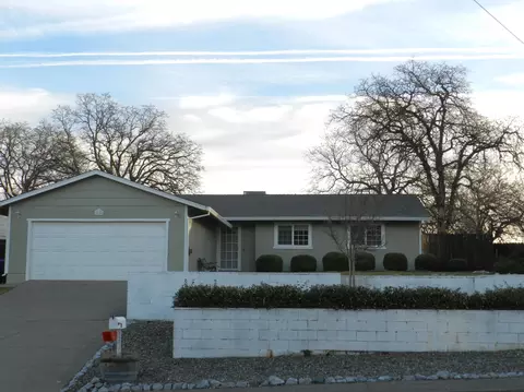 3625 Summit Dr, Redding, CA 96001 photo 2