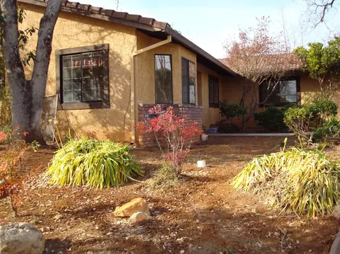 2117 Kildare Dr, Redding, CA 96001 photo 3