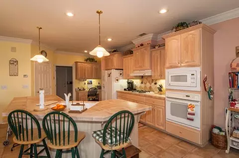 4557 Blue Creek Dr, Redding, CA 96002 photo 6
