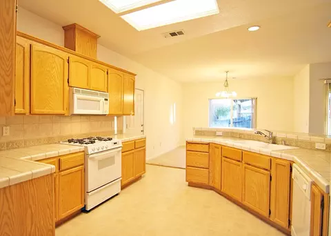 19307 Kinene Ct, Redding, CA 96003 photo 7