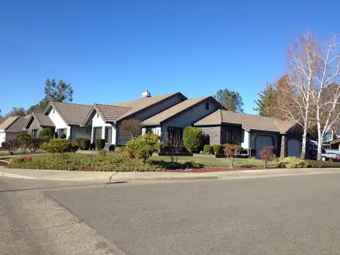 2902 Panorama Dr, Redding, CA 96003 photo 1