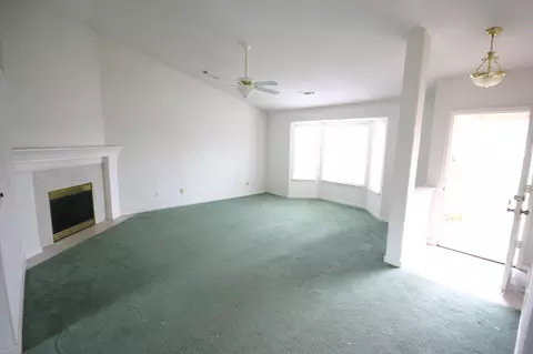 3263 Lawrence Rd, Redding, CA 96002 photo 2