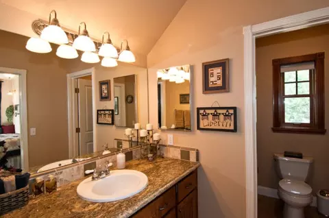 13308 Luna Dr, Redding, CA 96003 photo 11