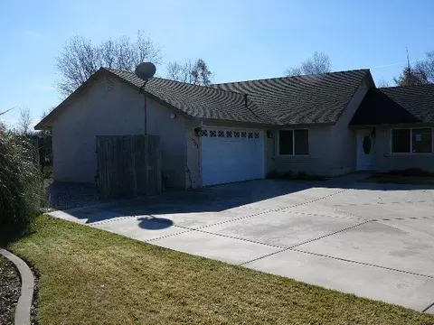 5592 Mill Pond Ln, Redding, CA 96001 photo 2