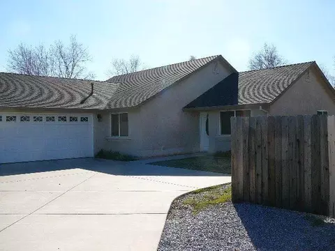 5592 Mill Pond Ln, Redding, CA 96001 photo 4