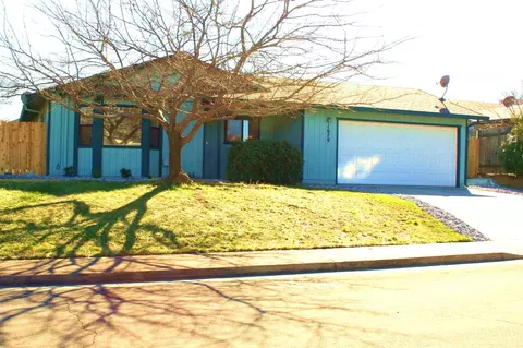 1679 Strauss Ln, Redding, CA 96003 photo 1