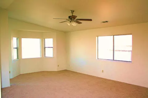 1679 Strauss Ln, Redding, CA 96003 photo 3