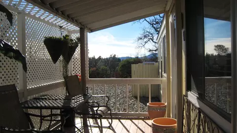 846 Butternut Trl, Redding, CA 96001 photo 1