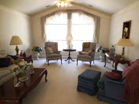 2162 Western Oak Dr, Redding, CA 96002 photo 5