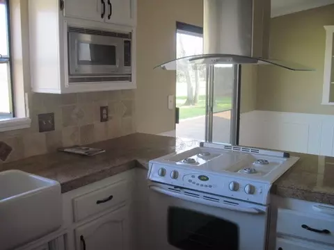 5841 Olive St, Anderson, CA 96007 photo 3