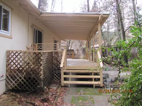 20654 Cedar Dr, Lakehead, CA 96051 photo 4
