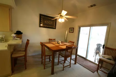 1047 Montclair Dr, Redding, CA 96003 photo 5