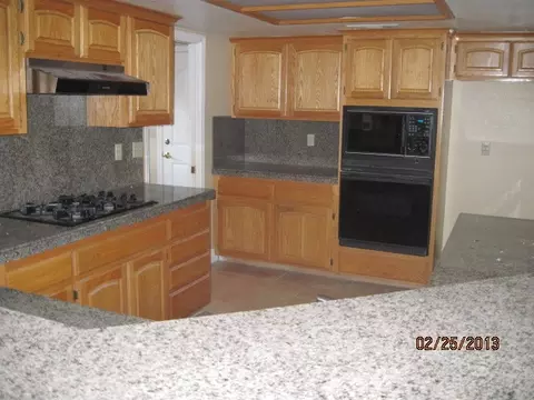 2202 Hope Ln, Redding, CA 96003 photo 4
