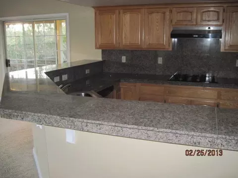 2202 Hope Ln, Redding, CA 96003 photo 2
