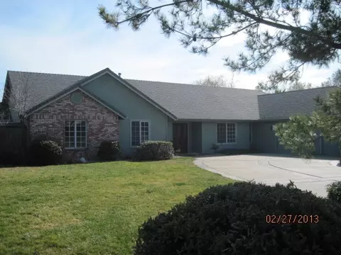 2202 Hope Ln, Redding, CA 96003 photo 1