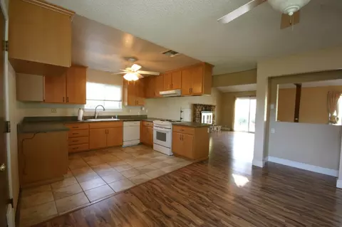 2826 Starlight Blvd, Redding, CA 96001 photo 4