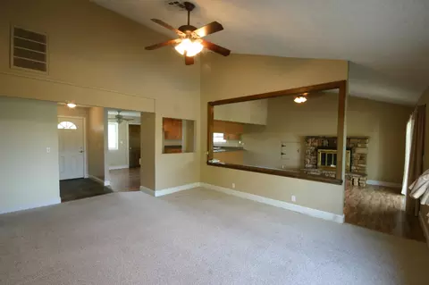 2826 Starlight Blvd, Redding, CA 96001 photo 2