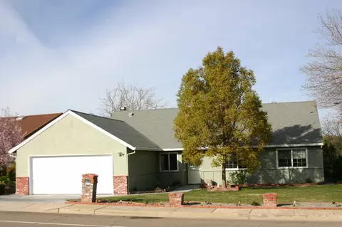 2826 Starlight Blvd, Redding, CA 96001 photo 1