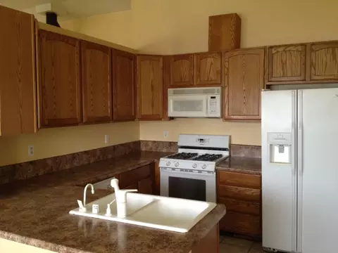 865 Springer, Redding, CA 96002 photo 2