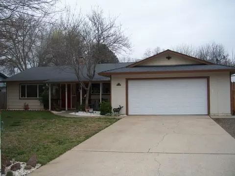 3810 Riverview Dr, Redding, CA 96001 photo 1