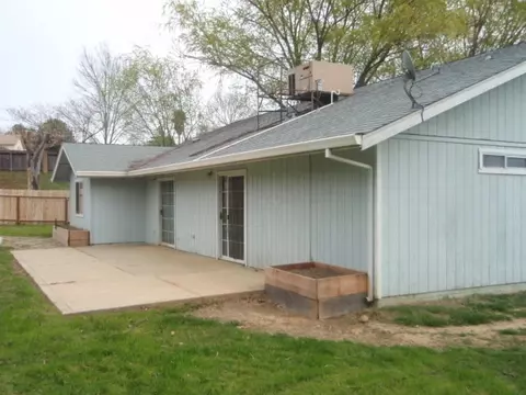 1744 Almaden, Redding, CA 96001 photo 4