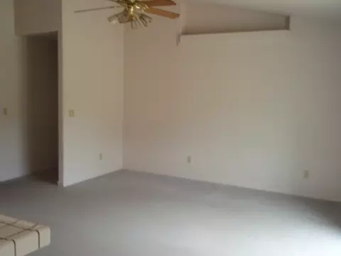 1744 Almaden, Redding, CA 96001 photo 5