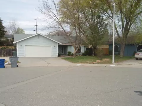 1744 Almaden, Redding, CA 96001 photo 3