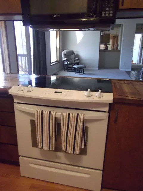 12052 Norma Ln, Redding, CA 96003 photo 11
