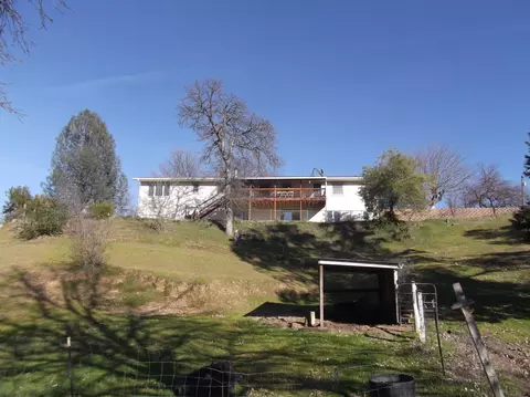 12052 Norma Ln, Redding, CA 96003 photo 2