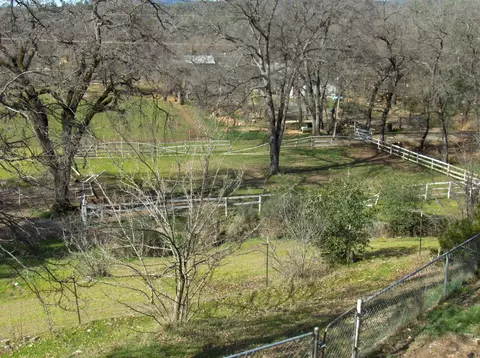 12052 Norma Ln, Redding, CA 96003 photo 3