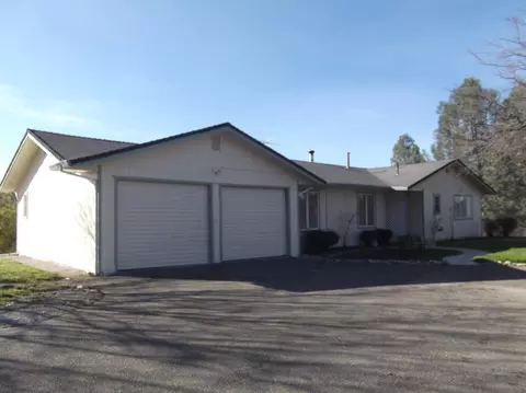 12052 Norma Ln, Redding, CA 96003 photo 5