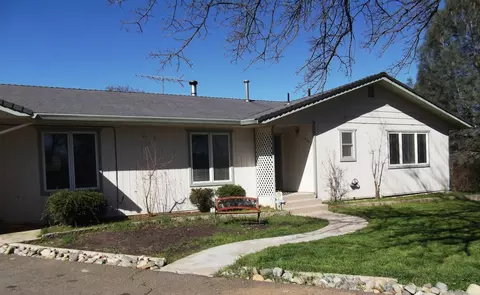 12052 Norma Ln, Redding, CA 96003 photo 1