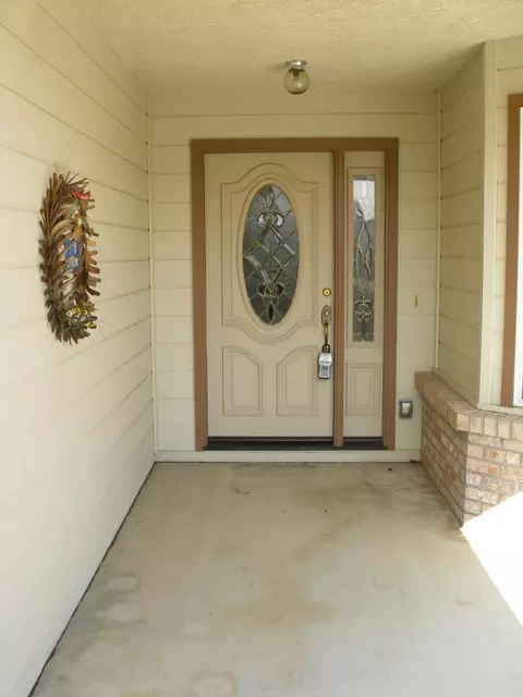 2694 Dawnridge Dr, Redding, CA 96001 photo 3
