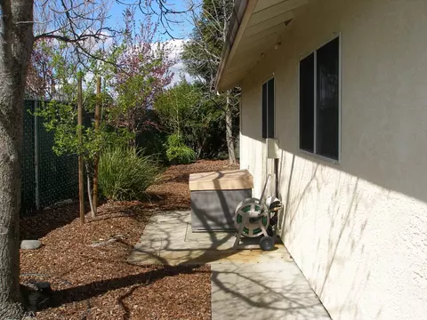 2694 Dawnridge Dr, Redding, CA 96001 photo 5