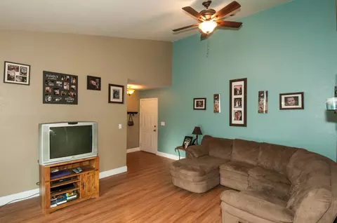 4020 Cirrus St, Redding, CA 96002 photo 5
