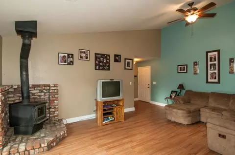 4020 Cirrus St, Redding, CA 96002 photo 7