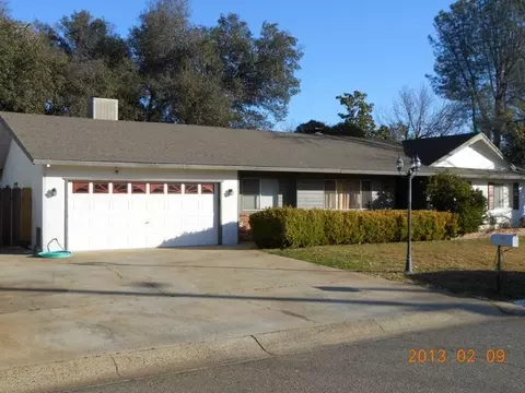 1096 Denton Way, Redding, CA 96002 photo 1