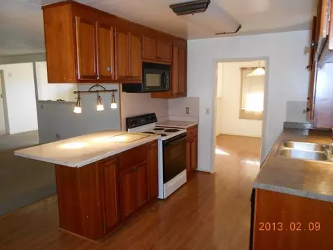 1096 Denton Way, Redding, CA 96002 photo 2