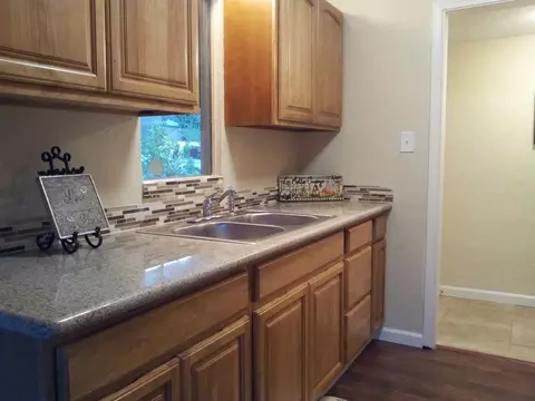 7067 White Oak Dr, Anderson, CA 96007 photo 6