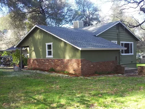 7067 White Oak Dr, Anderson, CA 96007 photo 4