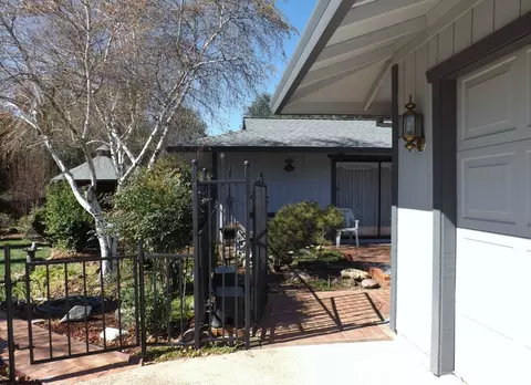 19392 Union School Rd, Redding, CA 96003 photo 2