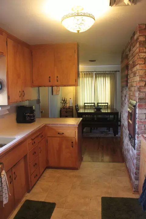 4220 Oro St, Redding, CA 96001 photo 6