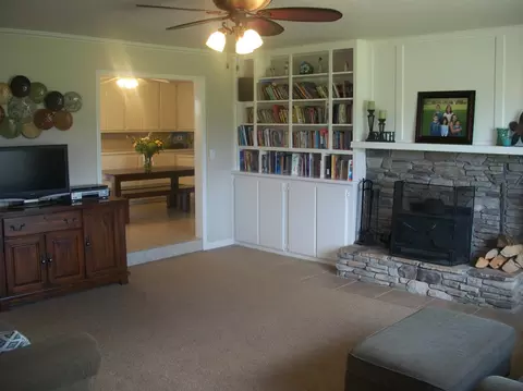 15845 Melinda Way, Redding, CA 96001 photo 2