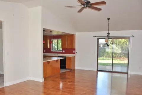 3410 Silverwood St, Redding, CA 96002 photo 3